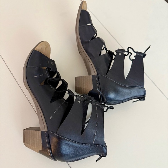 REIKER Gladiator Black Leather Sandal Lace Up Heels 9 - Picture 4 of 6